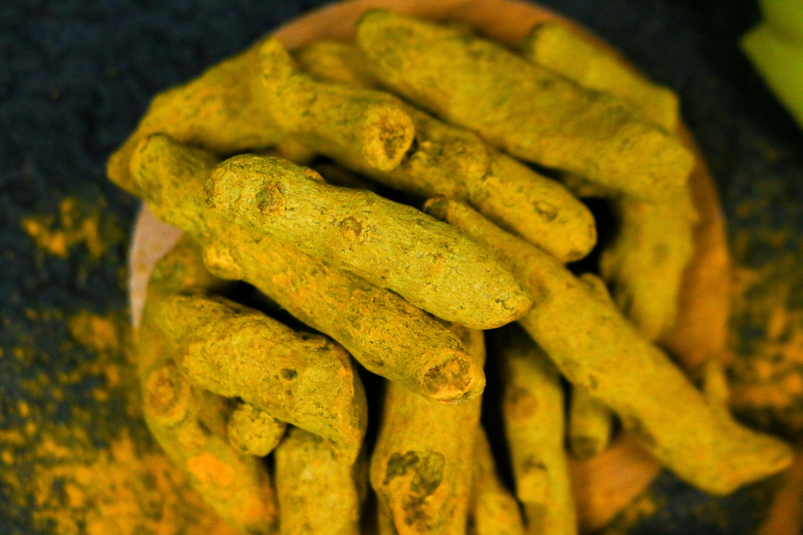 Salem single polish turmeric finger